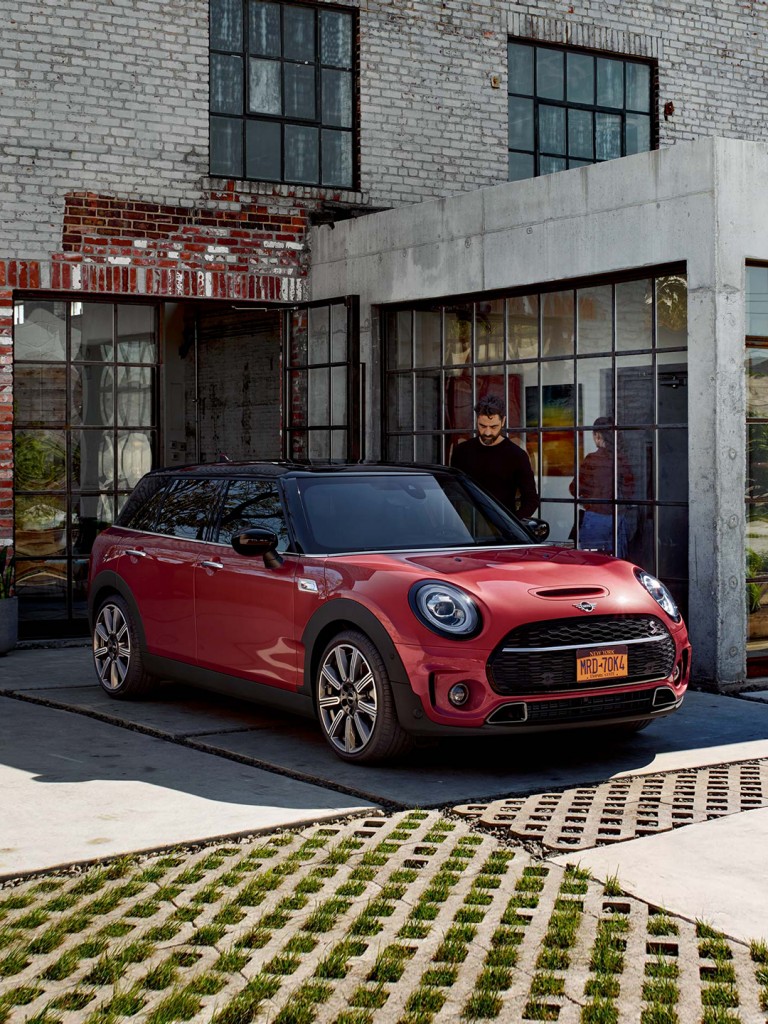 MINI Clubman | Джентльмен на дороге