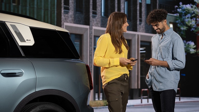 Цифровой опыт MINI — дистанционное обновление ПО — обновления Connected