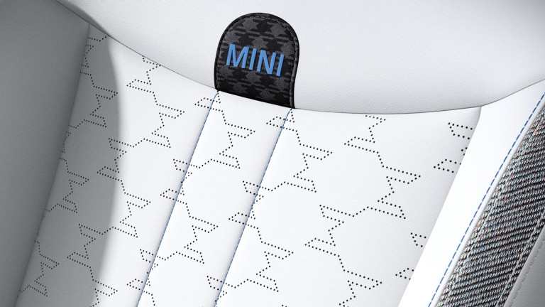 MINI Cooper 3-дверный – интерьер – галерея – сиденья белого цвета: стиль classic