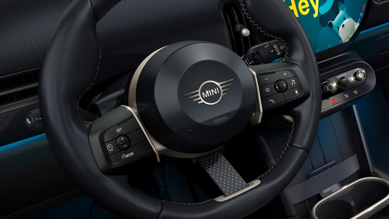 MINI Cooper 3-дверный – интерьер – больше ощущений