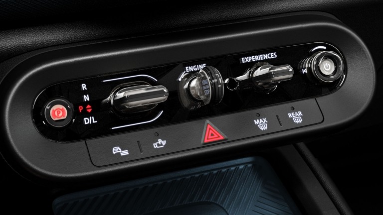 MINI Countryman – интерьер – панель toggle bar